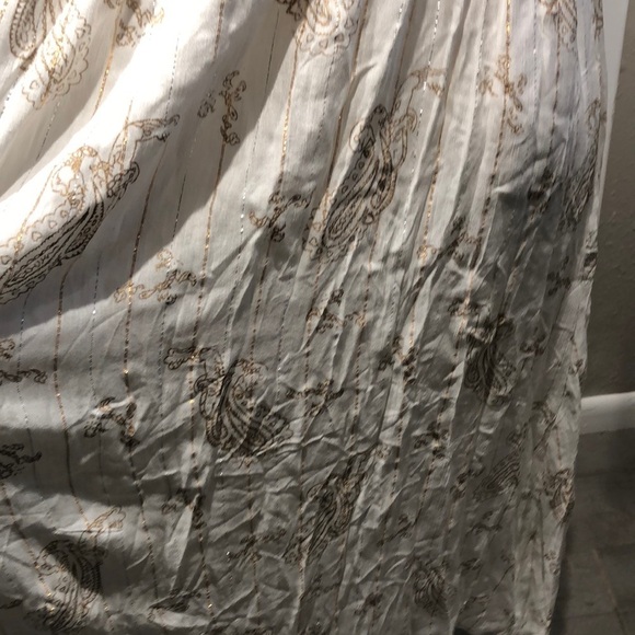 Elegant Cream Maxi Dress - Picture 8 of 16